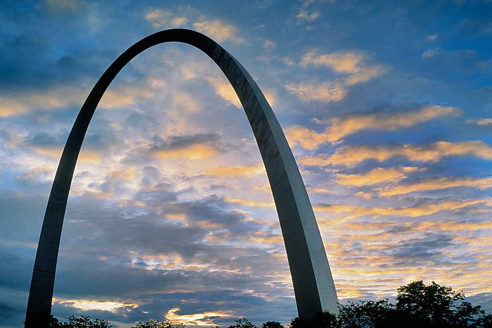 St. Louis Gateway Arch at sunrise, Jefferson National Expansion Memorial, Missouri # 7756